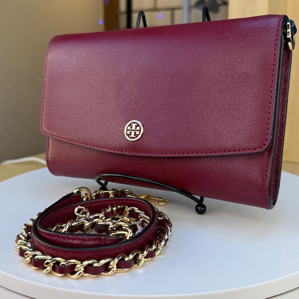 Tory Burch Wine Leather Crossbody with Gold Chain - Picture 3 of 13